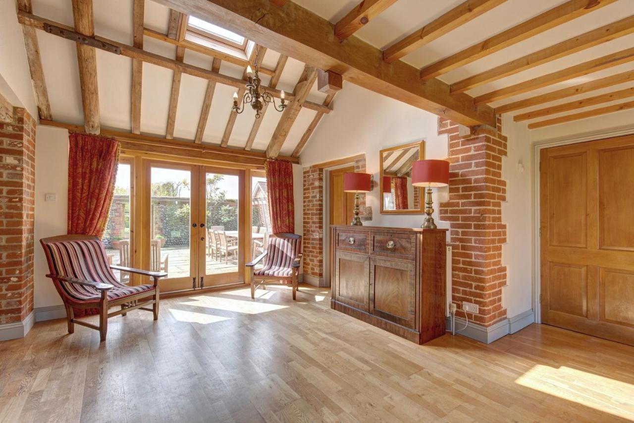 Вілла Williams Barn West Beckham Екстер'єр фото