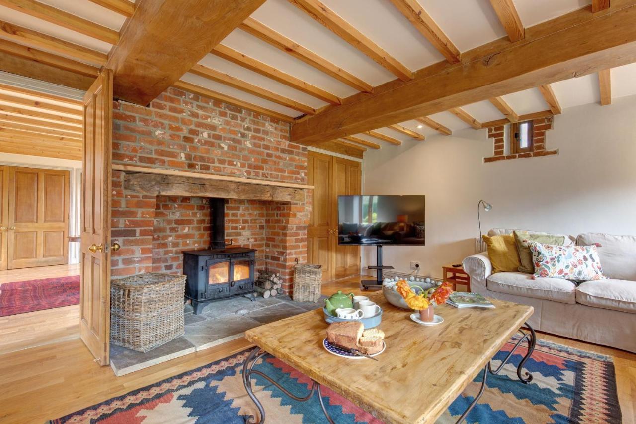 Вілла Williams Barn West Beckham Екстер'єр фото
