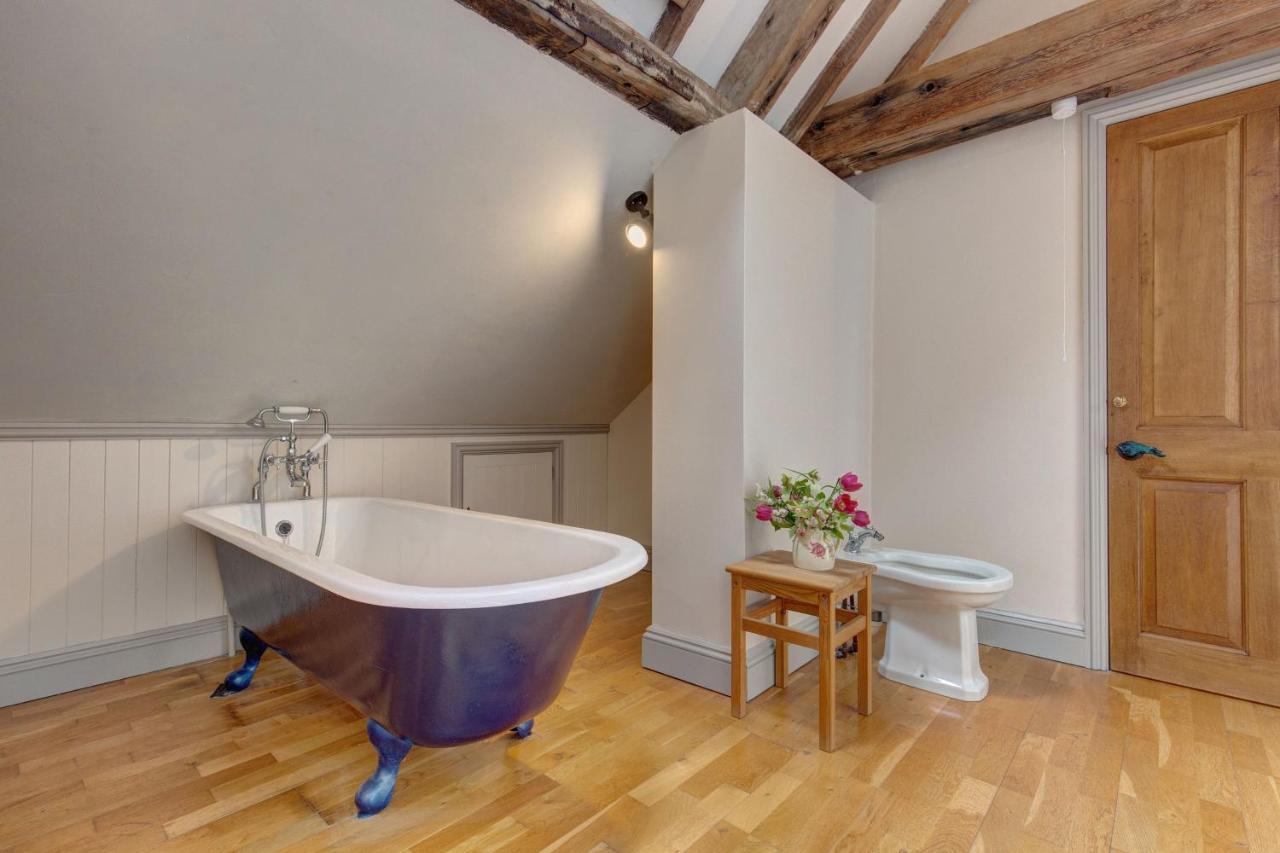 Вілла Williams Barn West Beckham Екстер'єр фото