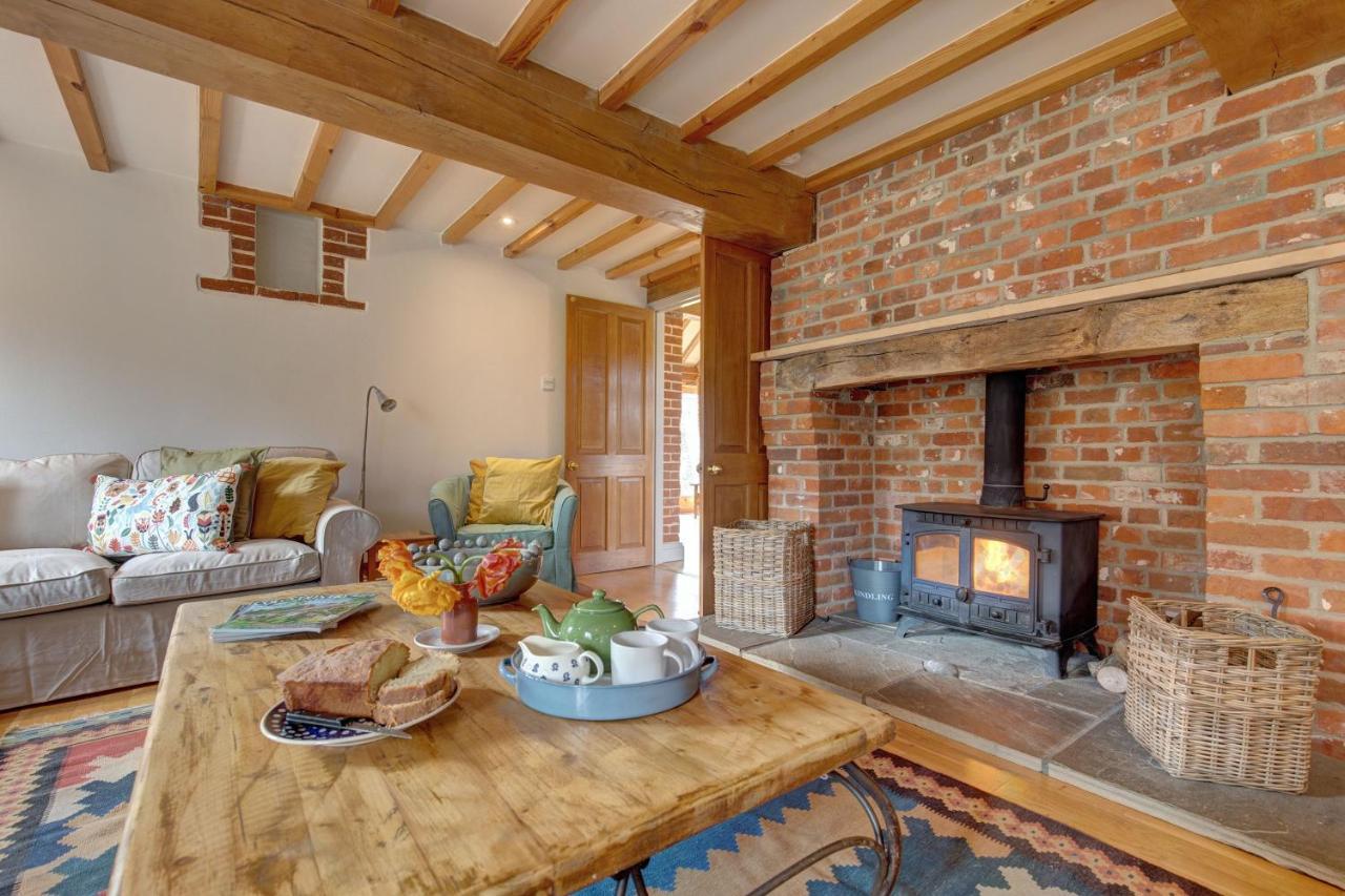 Вілла Williams Barn West Beckham Екстер'єр фото